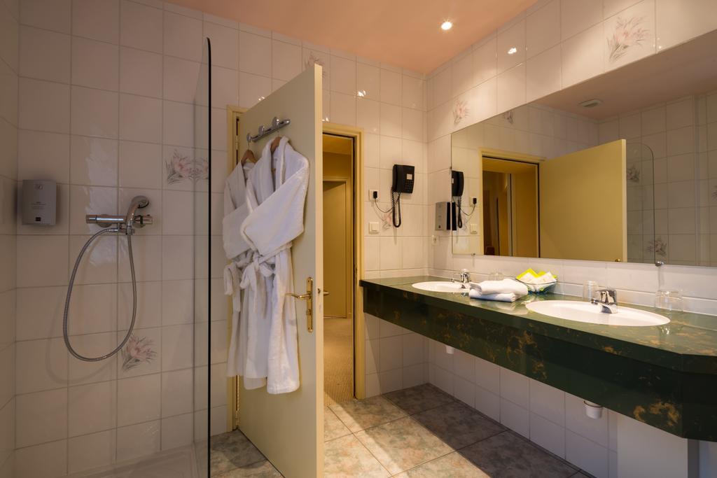 Auberge Du Lac, Sure Hotel Collection By Best Western Mesnil-Saint-Père Kültér fotó