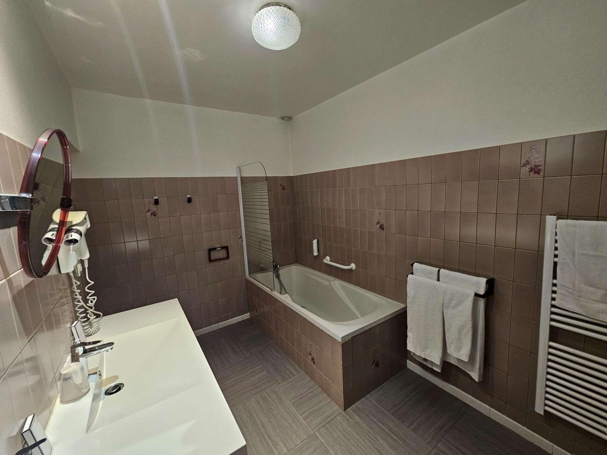 Auberge Du Lac, Sure Hotel Collection By Best Western Mesnil-Saint-Père Kültér fotó