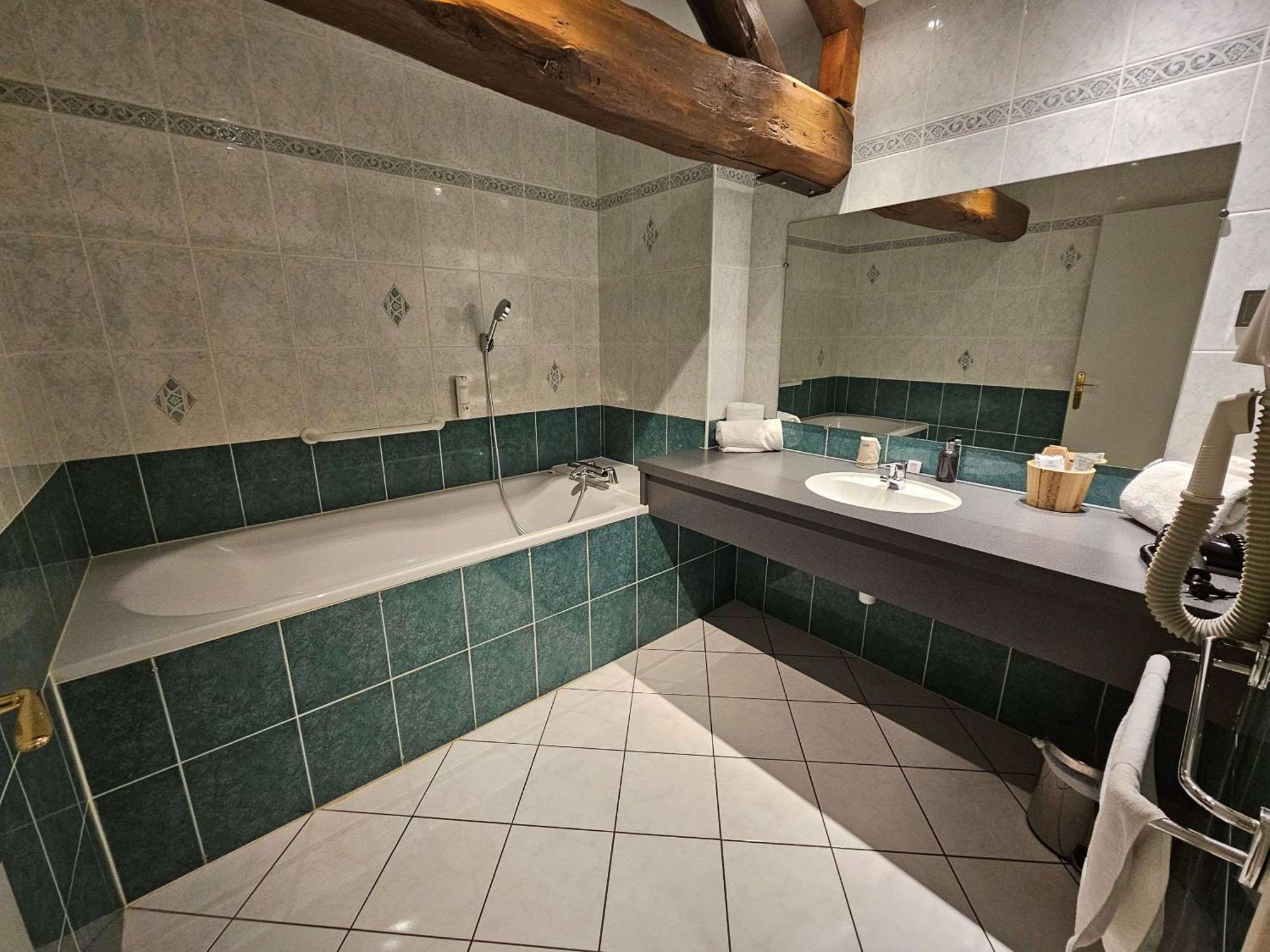 Auberge Du Lac, Sure Hotel Collection By Best Western Mesnil-Saint-Père Kültér fotó