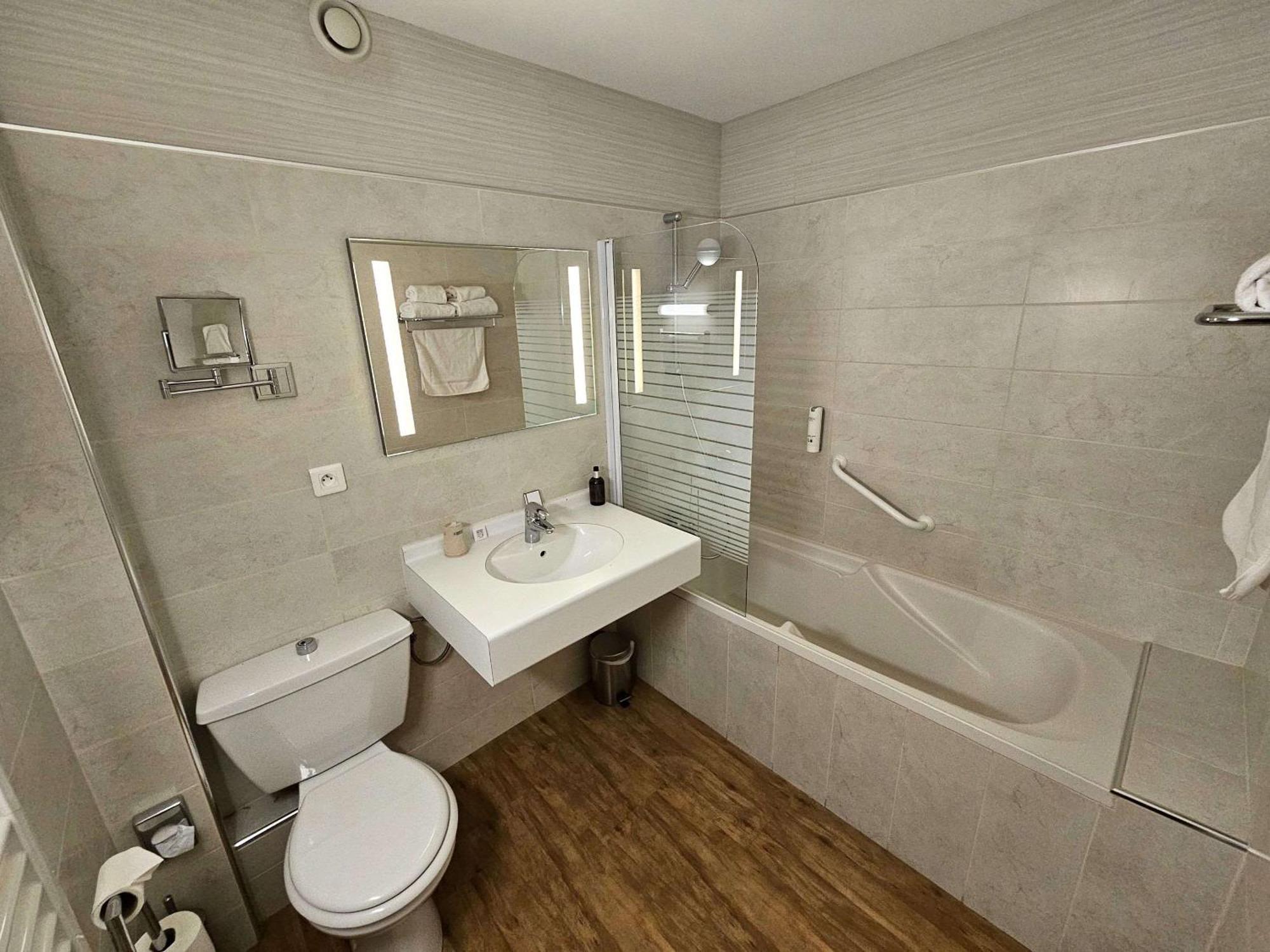 Auberge Du Lac, Sure Hotel Collection By Best Western Mesnil-Saint-Père Kültér fotó